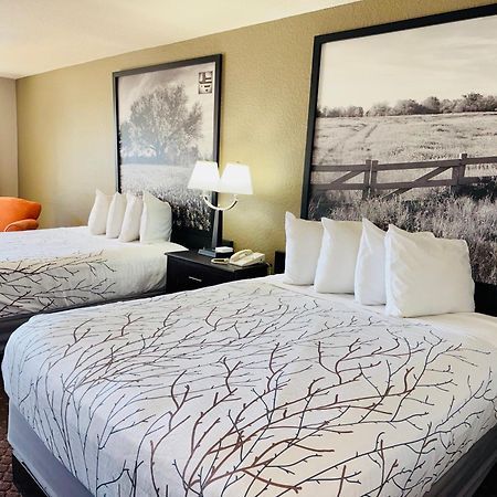 Hill Country Inn & Suites - New Braunfels, Gruene Екстериор снимка