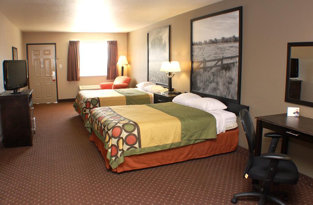 Hill Country Inn & Suites - New Braunfels, Gruene Екстериор снимка