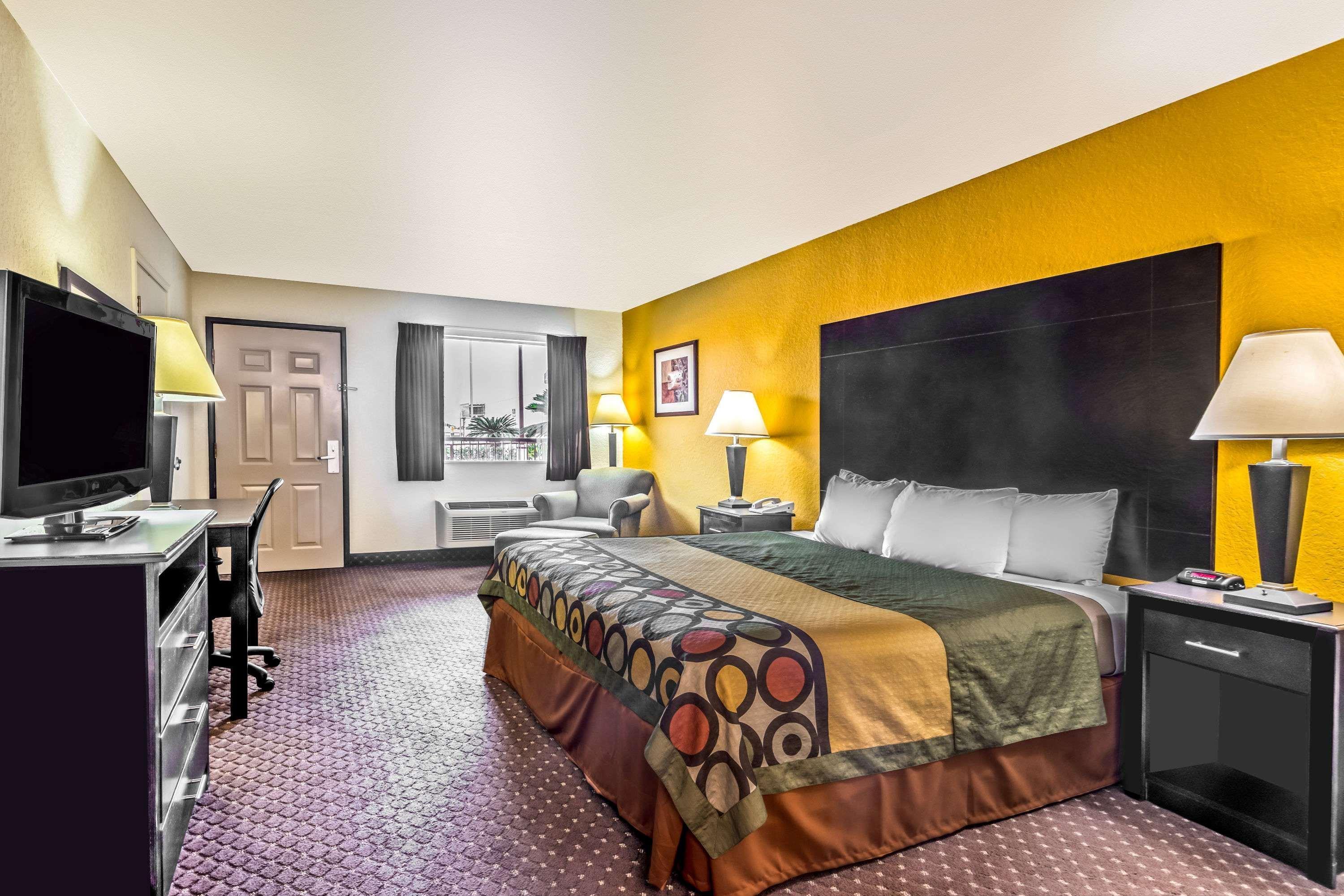 Hill Country Inn & Suites - New Braunfels, Gruene Екстериор снимка