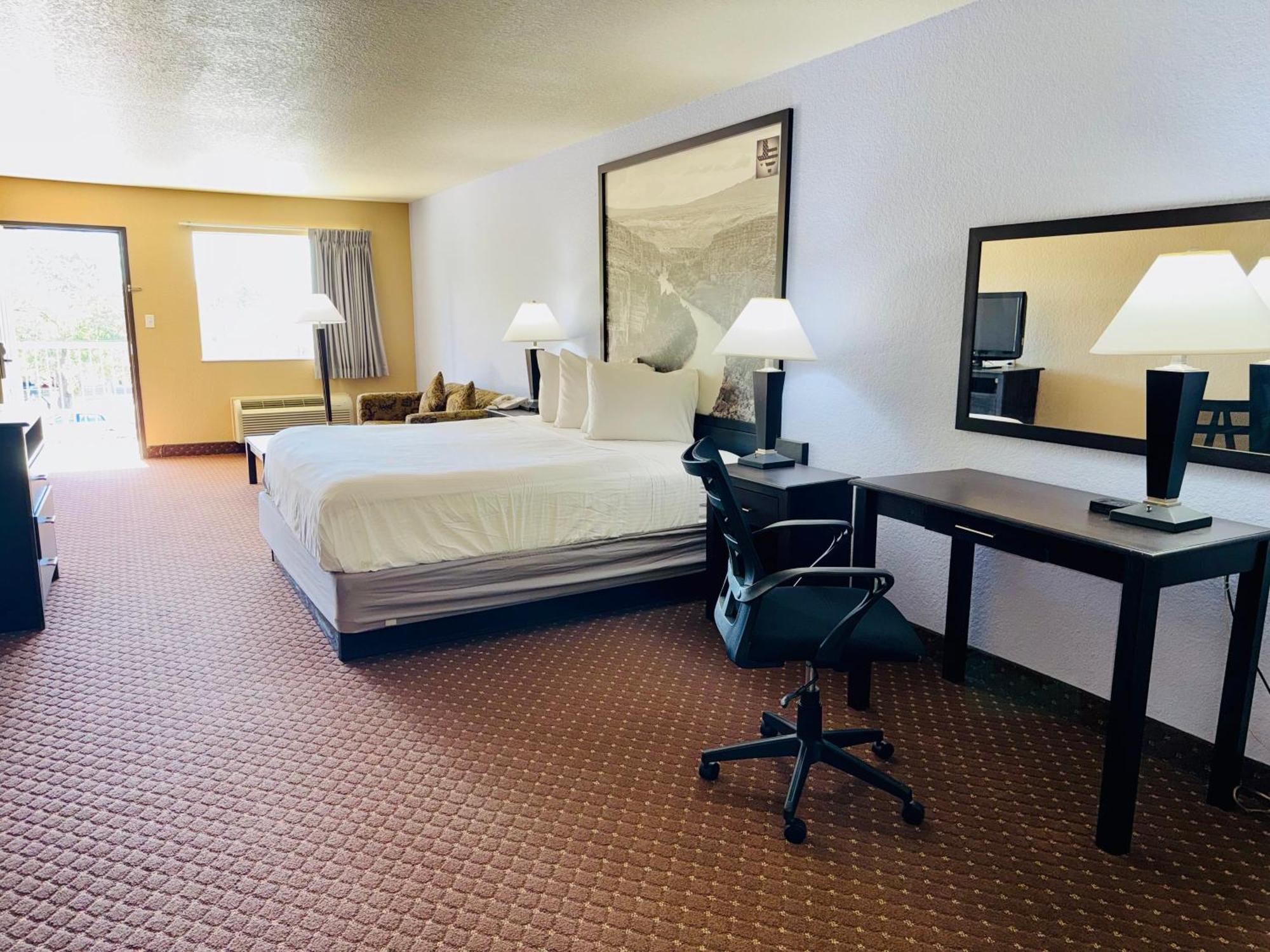 Hill Country Inn & Suites - New Braunfels, Gruene Екстериор снимка